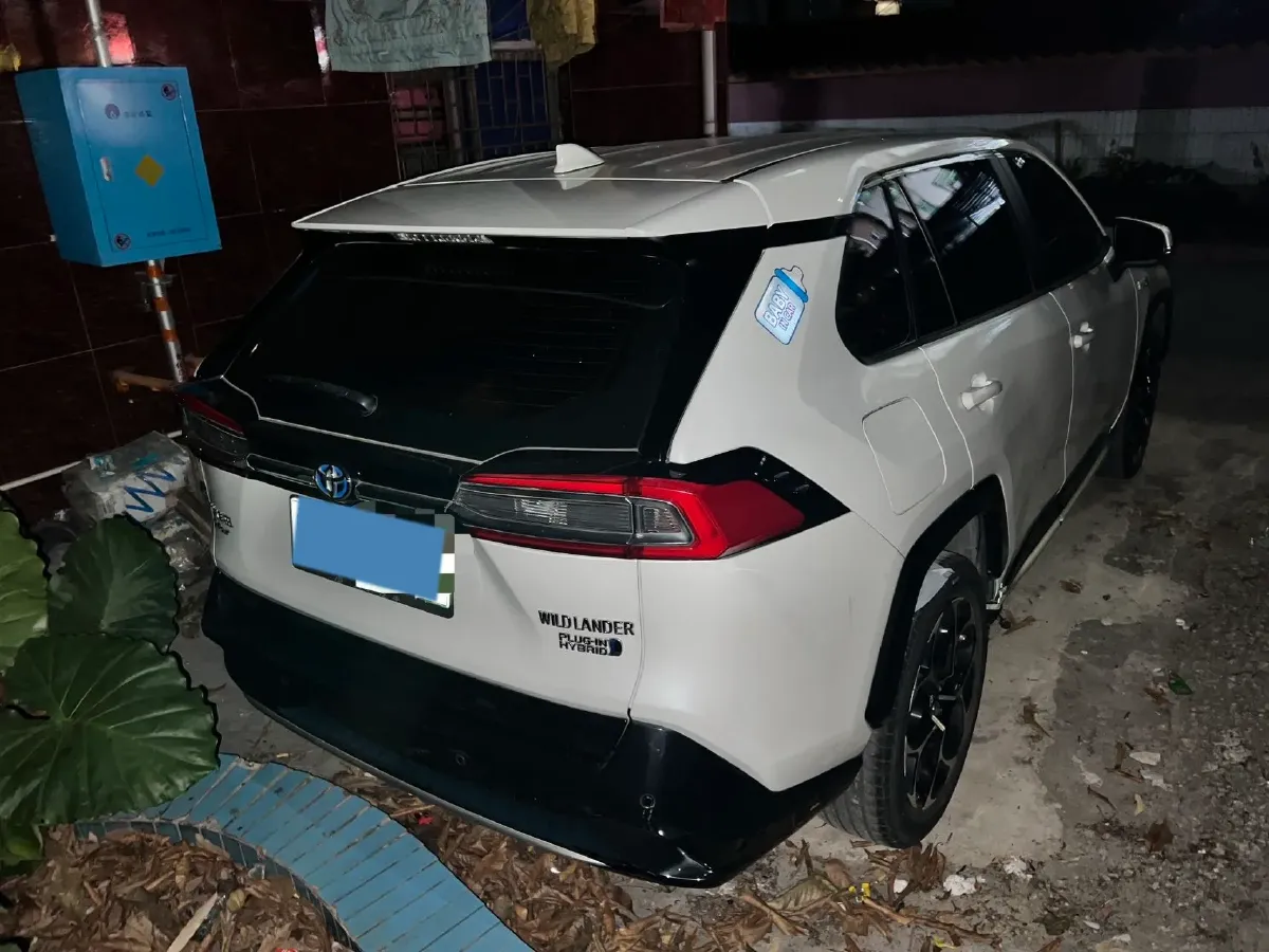 2021 Toyota Wildlander 2.5L 180HP L4 E-CVT PHEV 15.984KWH,autocango,china used car exporter,china ev exporter,chinese used car exporter,chinese used ev exporter