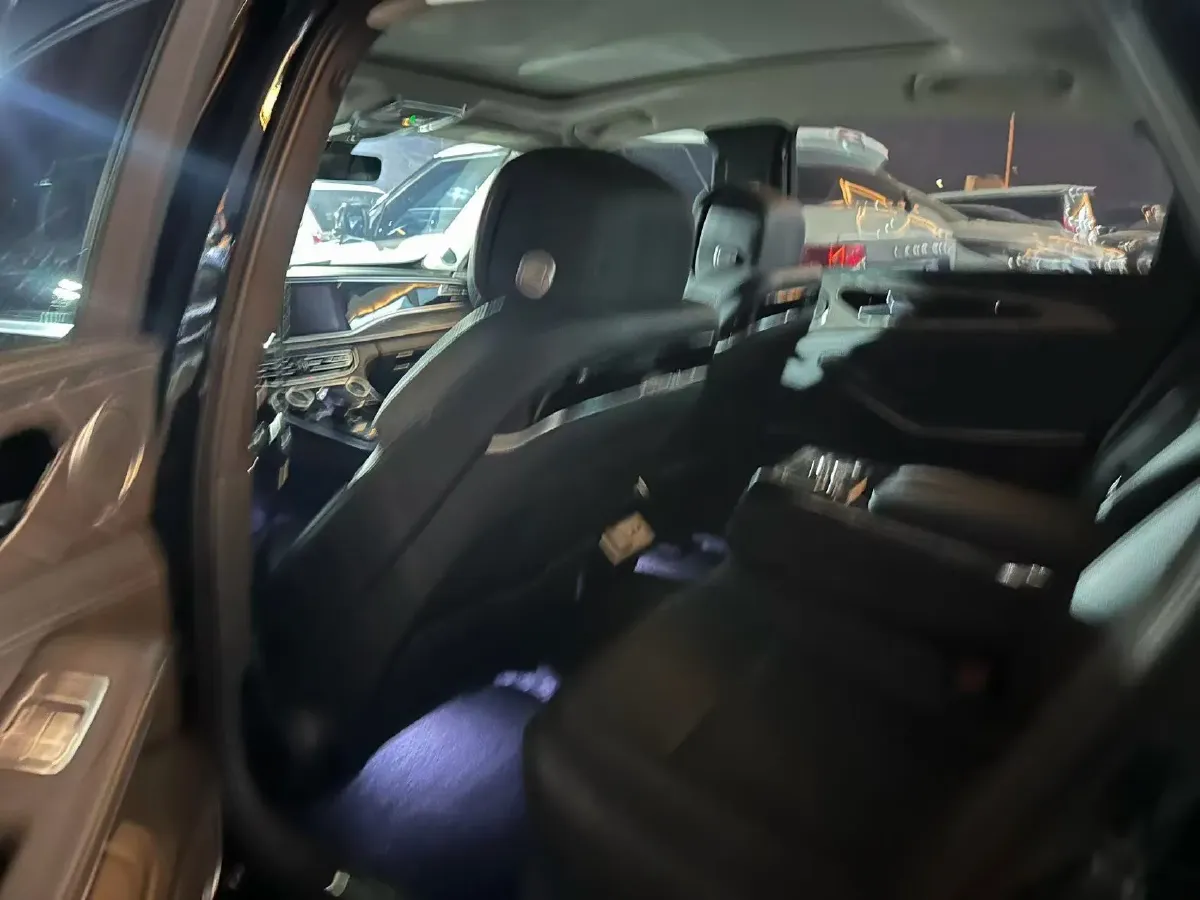 2020 HongQi H9 2.0T 252HP L4 7DCT,autocango,china used car exporter,china ev exporter,chinese used car exporter,chinese used ev exporter