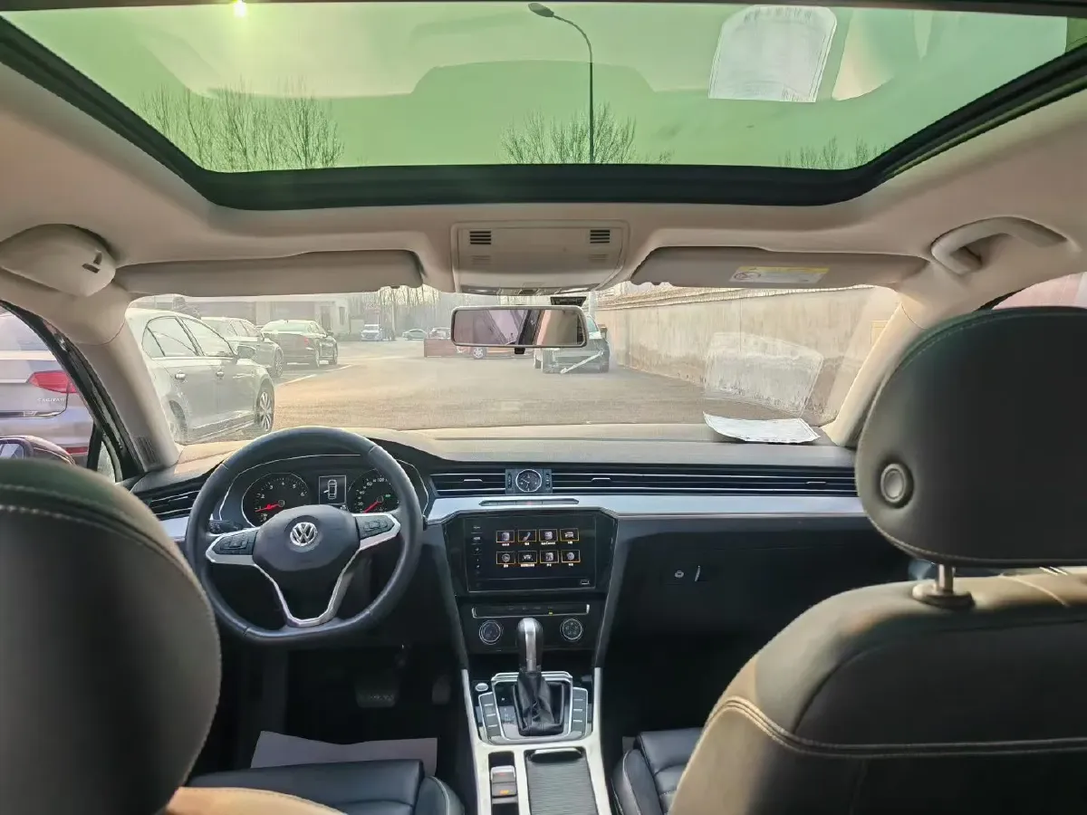 2020 Volkswagen Magotan 1.4T 150HP L4 7DCT,autocango,china used car exporter,china ev exporter,chinese used car exporter,chinese used ev exporter