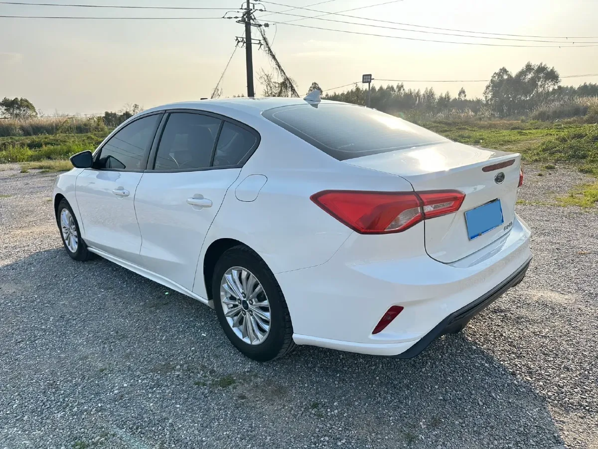 2020 Ford Focus 1.5T 174HP L3 8AT,autocango,china used car exporter,china ev exporter,chinese used car exporter,chinese used ev exporter