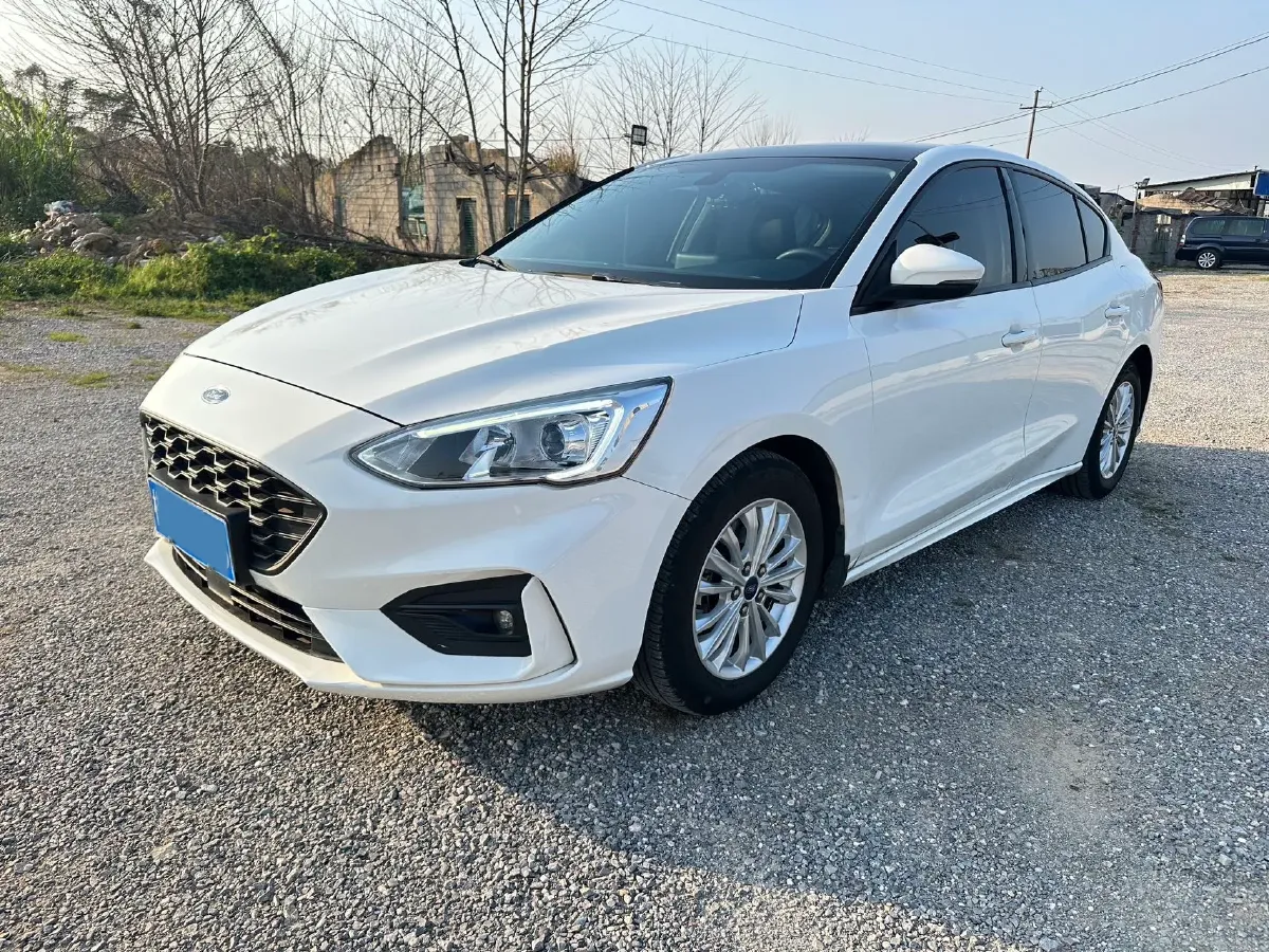 2020 Ford Focus 1.5T 174HP L3 8AT,autocango,china used car exporter,china ev exporter,chinese used car exporter,chinese used ev exporter