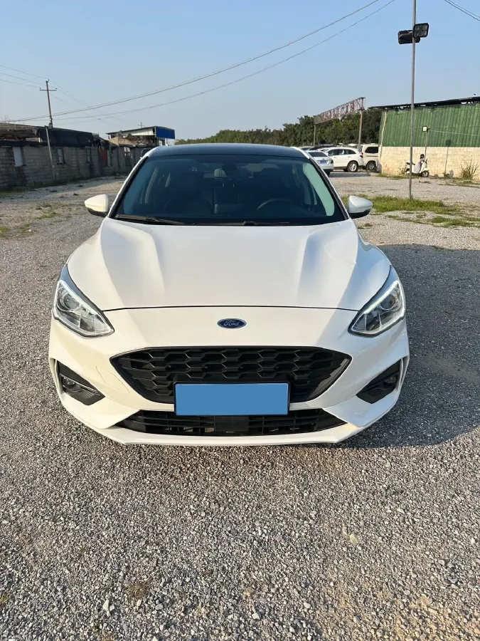 2020 Ford Focus 1.5T 174HP L3 8AT,autocango,china used car exporter,china ev exporter,chinese used car exporter,chinese used ev exporter