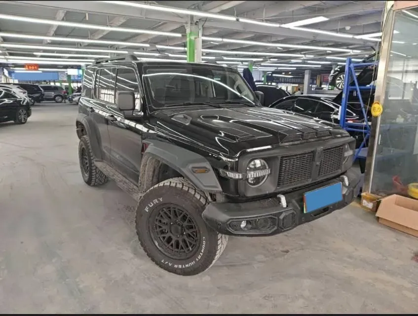 2025 Tank 300 2.0T 252HP L4 9AT PHEV,autocango,china used car exporter,china ev exporter,chinese used car exporter,chinese used ev exporter