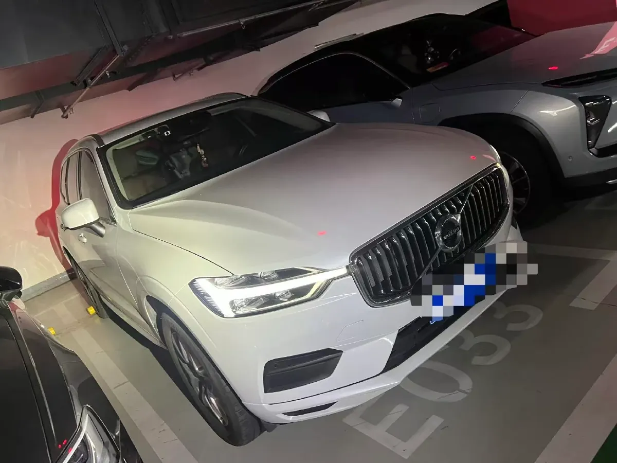 2019 Volvo XC60 2.0T 254HP L4 8AT,autocango,china used car exporter,china ev exporter,chinese used car exporter,chinese used ev exporter