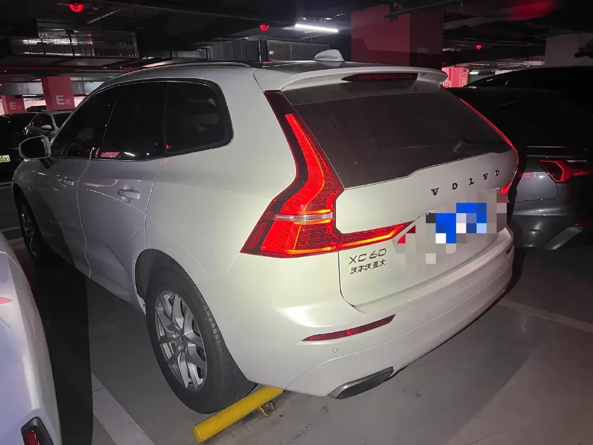 2019 Volvo XC60 2.0T 254HP L4 8AT,autocango,china used car exporter,china ev exporter,chinese used car exporter,chinese used ev exporter