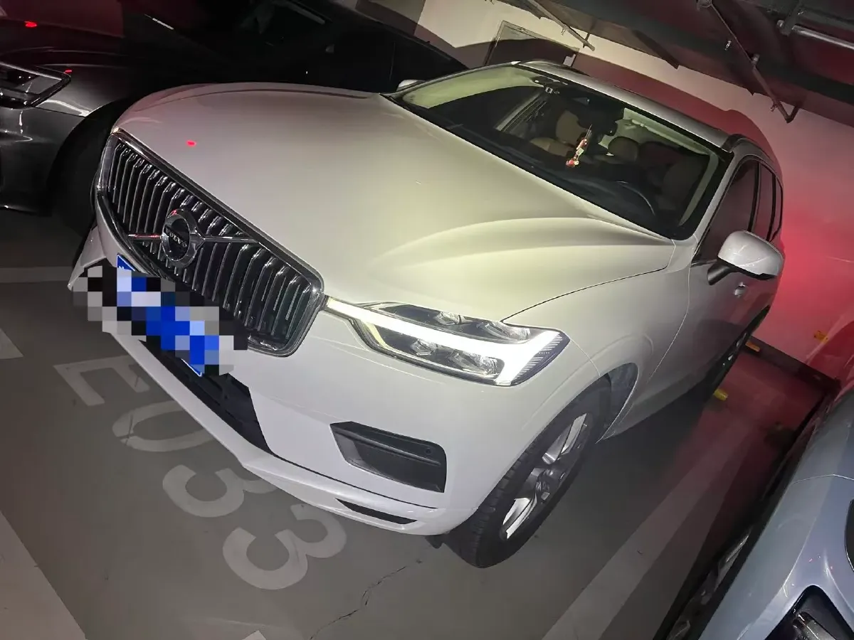 2019 Volvo XC60 2.0T 254HP L4 8AT,autocango,china used car exporter,china ev exporter,chinese used car exporter,chinese used ev exporter