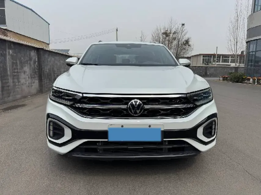 2023 Volkswagen T-Roc 1.5T 160HP L4 7DCT,autocango,china used car exporter,china ev exporter,chinese used car exporter,chinese used ev exporter