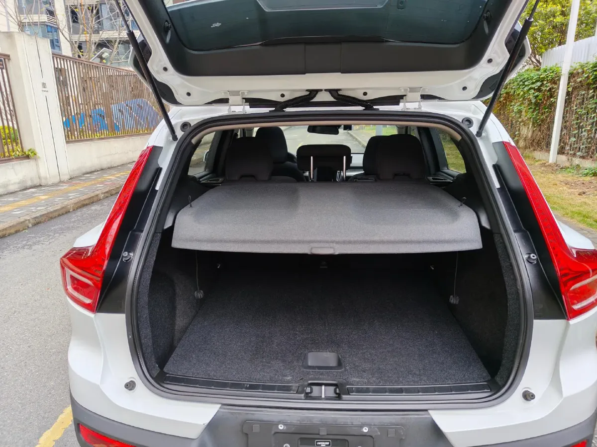 2021 Volvo XC40 1.5T 163HP L3 8AT,autocango,china used car exporter,china ev exporter,chinese used car exporter,chinese used ev exporter