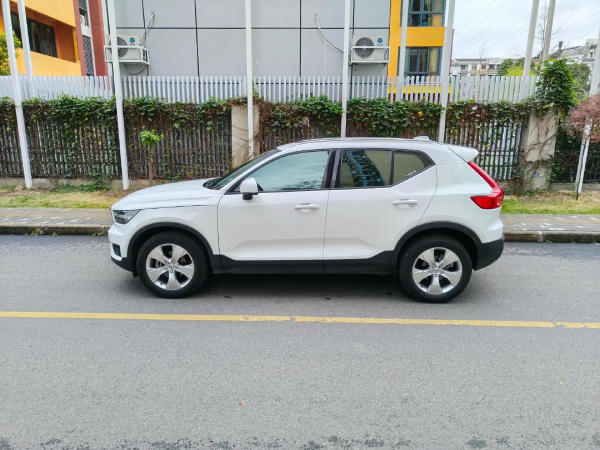 2021 Volvo XC40 1.5T 163HP L3 8AT,autocango,china used car exporter,china ev exporter,chinese used car exporter,chinese used ev exporter