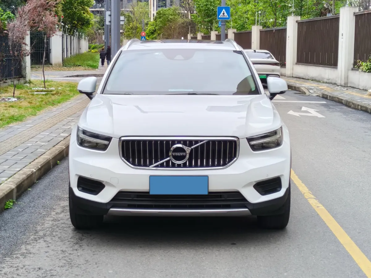 2021 Volvo XC40 1.5T 163HP L3 8AT,autocango,china used car exporter,china ev exporter,chinese used car exporter,chinese used ev exporter