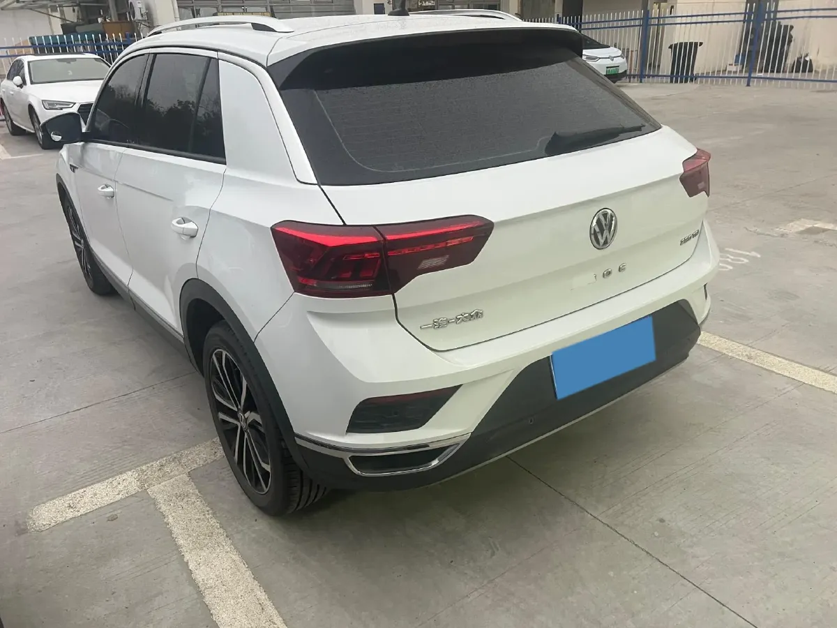2020 Volkswagen T-Roc 1.4T 150HP L4 7DCT,autocango,china used car exporter,china ev exporter,chinese used car exporter,chinese used ev exporter