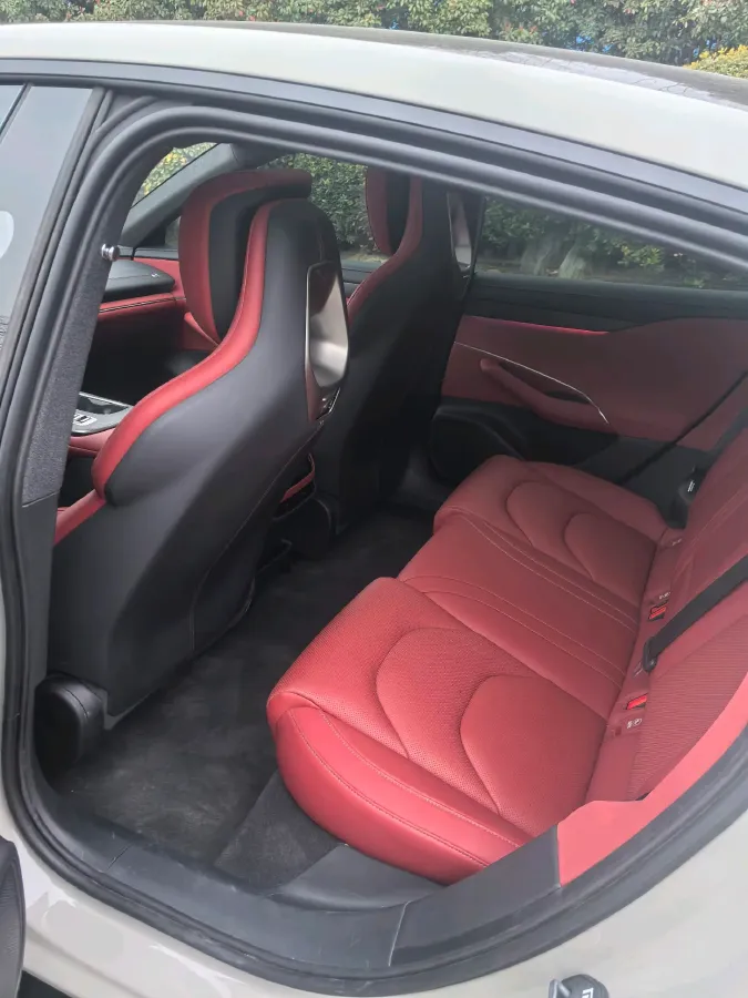 2024 MI SU7 BEV 94.3KWH,autocango,china used car exporter,china ev exporter,chinese used car exporter,chinese used ev exporter