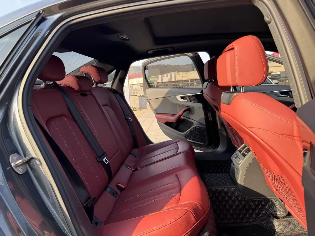 2023 Audi A4L 2.0T 190HP L4 7DCT,autocango,china used car exporter,china ev exporter,chinese used car exporter,chinese used ev exporter