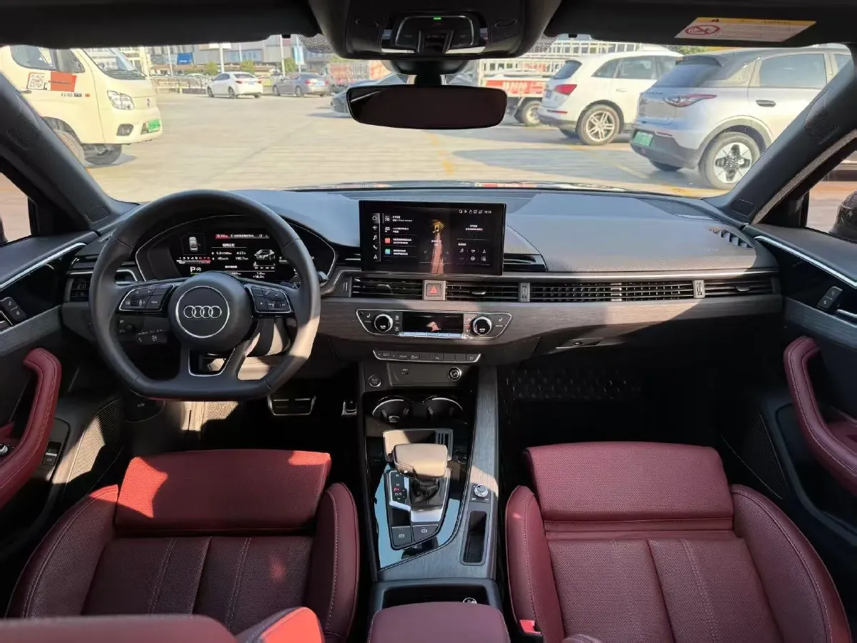 2023 Audi A4L 2.0T 190HP L4 7DCT,autocango,china used car exporter,china ev exporter,chinese used car exporter,chinese used ev exporter