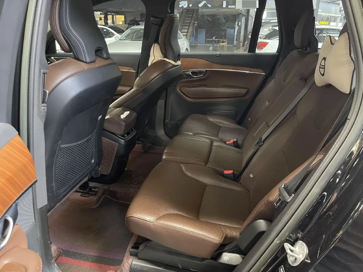 2023 Volvo XC90 2.0T 299HP L4 8AT,autocango,china used car exporter,china ev exporter,chinese used car exporter,chinese used ev exporter