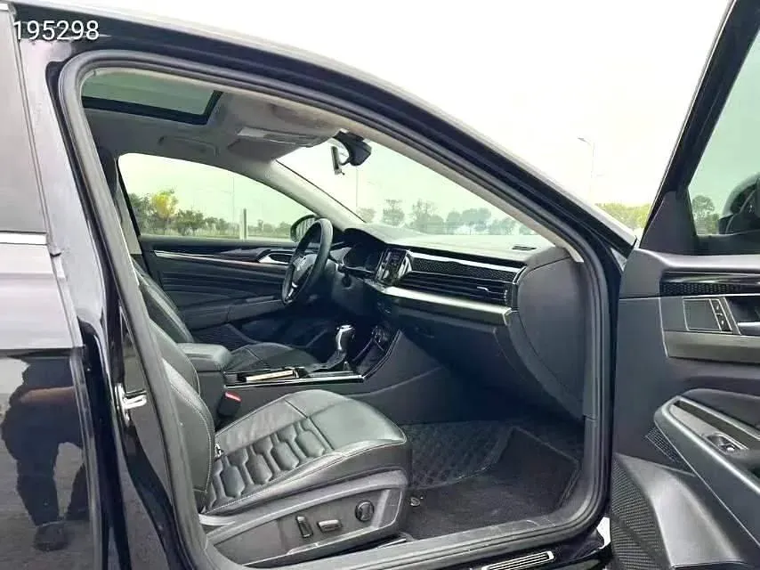 2019 Skoda Kodiak 2.0T 186HP L4 7DCT,autocango,china used car exporter,china ev exporter,chinese used car exporter,chinese used ev exporter