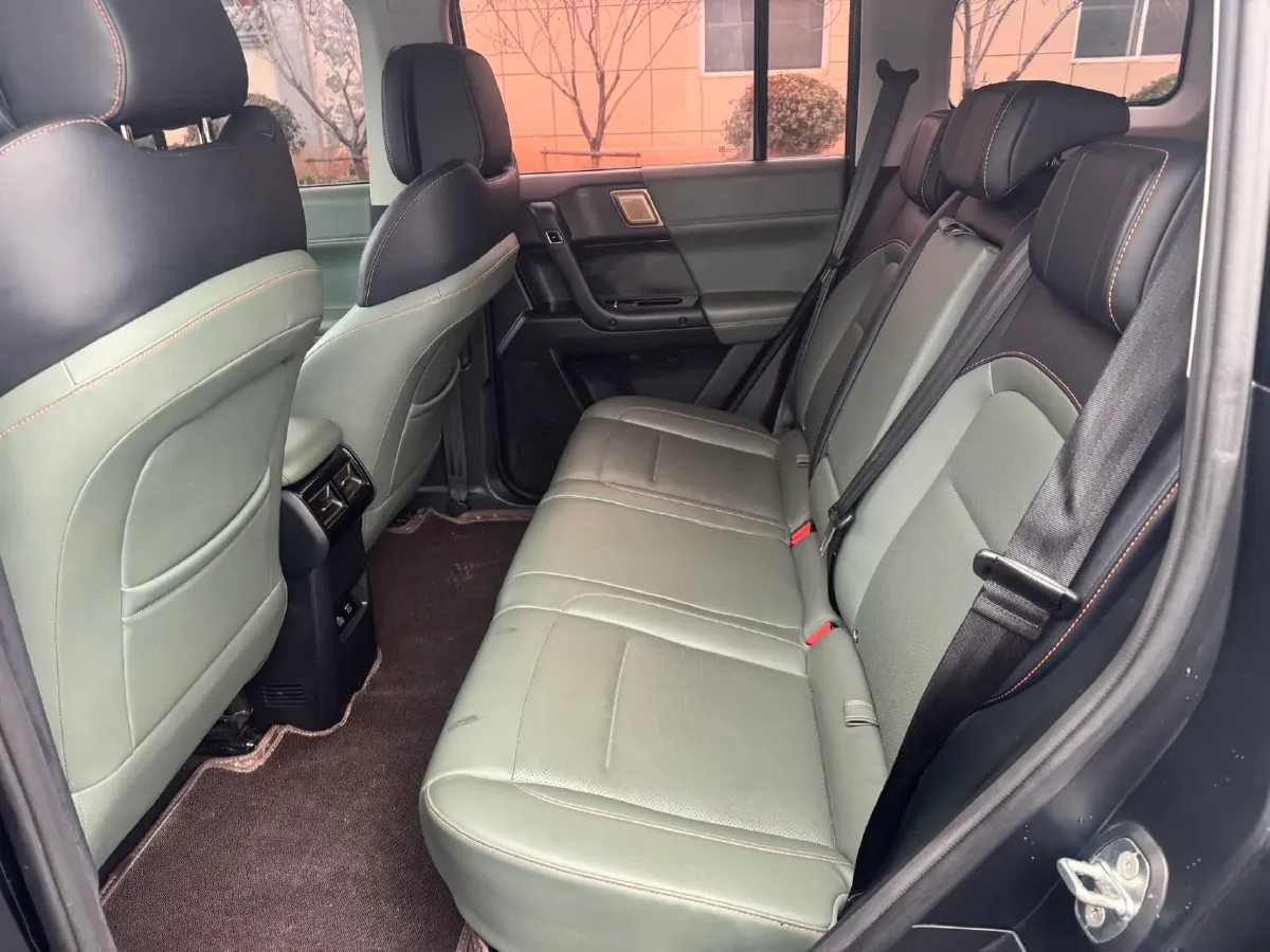 2024 Dongfeng RuiQi 7 2.0T 228HP L4 8AT,autocango,china used car exporter,china ev exporter,chinese used car exporter,chinese used ev exporter