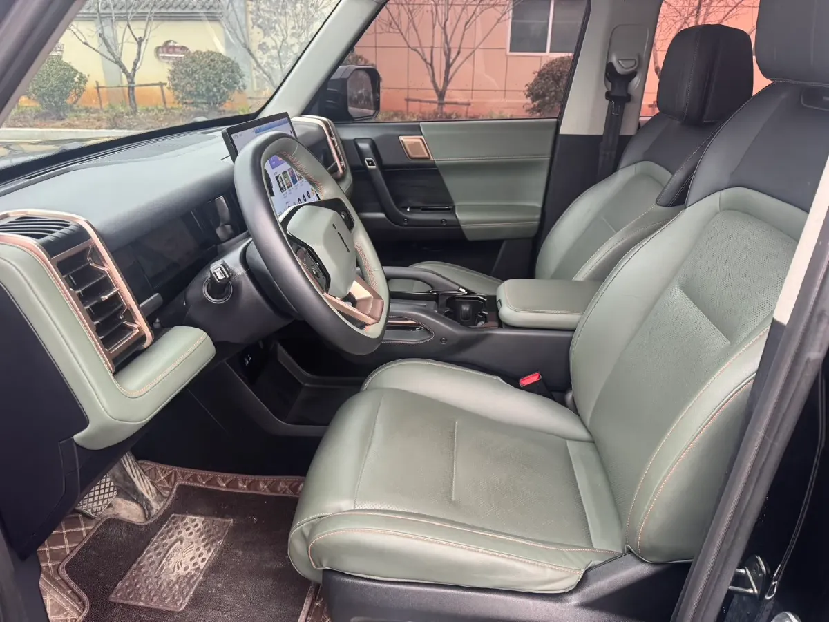 2024 Dongfeng RuiQi 7 2.0T 228HP L4 8AT,autocango,china used car exporter,china ev exporter,chinese used car exporter,chinese used ev exporter