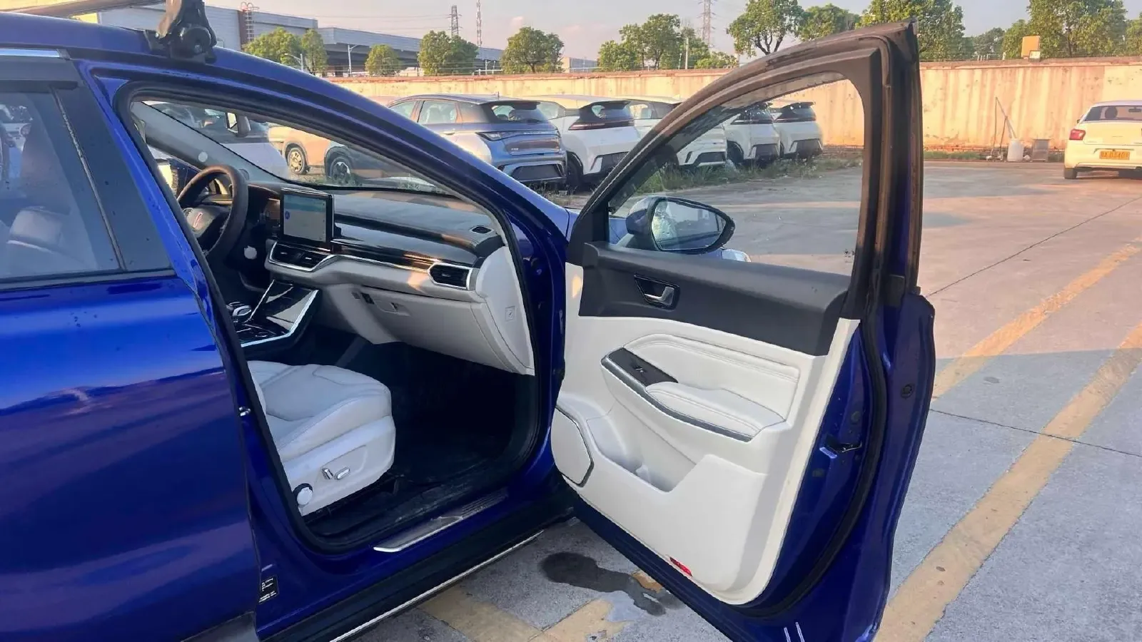 2019 HongQi E-HS3 BEV 52.5KWH,autocango,china used car exporter,china ev exporter,chinese used car exporter,chinese used ev exporter