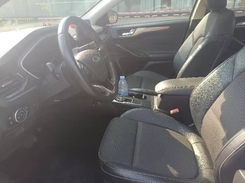 2019 Ford Focus 1.5T 184HP L3 8AT,autocango,china used car exporter,china ev exporter,chinese used car exporter,chinese used ev exporter