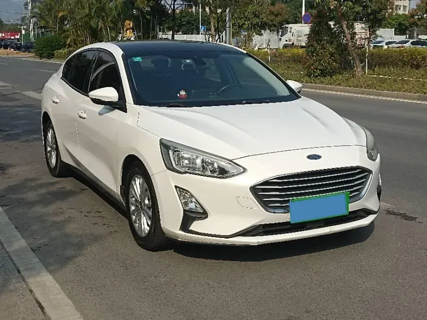 2019 Ford Focus 1.5T 184HP L3 8AT,autocango,china used car exporter,china ev exporter,chinese used car exporter,chinese used ev exporter