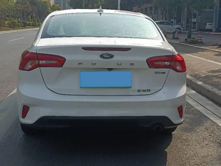 2019 Ford Focus 1.5T 184HP L3 8AT,autocango,china used car exporter,china ev exporter,chinese used car exporter,chinese used ev exporter