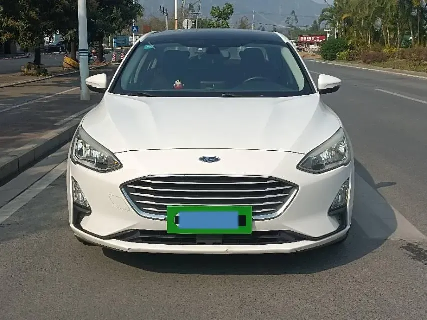 2019 Ford Focus 1.5T 184HP L3 8AT,autocango,china used car exporter,china ev exporter,chinese used car exporter,chinese used ev exporter