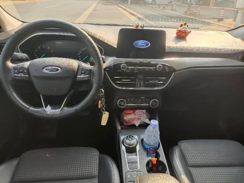 2019 Ford Focus 1.5T 184HP L3 8AT,autocango,china used car exporter,china ev exporter,chinese used car exporter,chinese used ev exporter