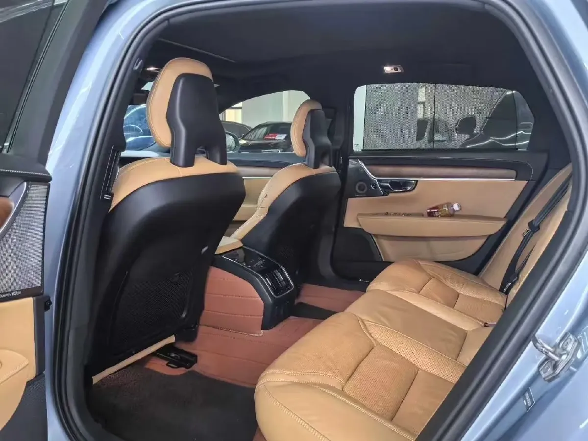 2018 Volvo S90 2.0T 254HP L4 8AT,autocango,china used car exporter,china ev exporter,chinese used car exporter,chinese used ev exporter