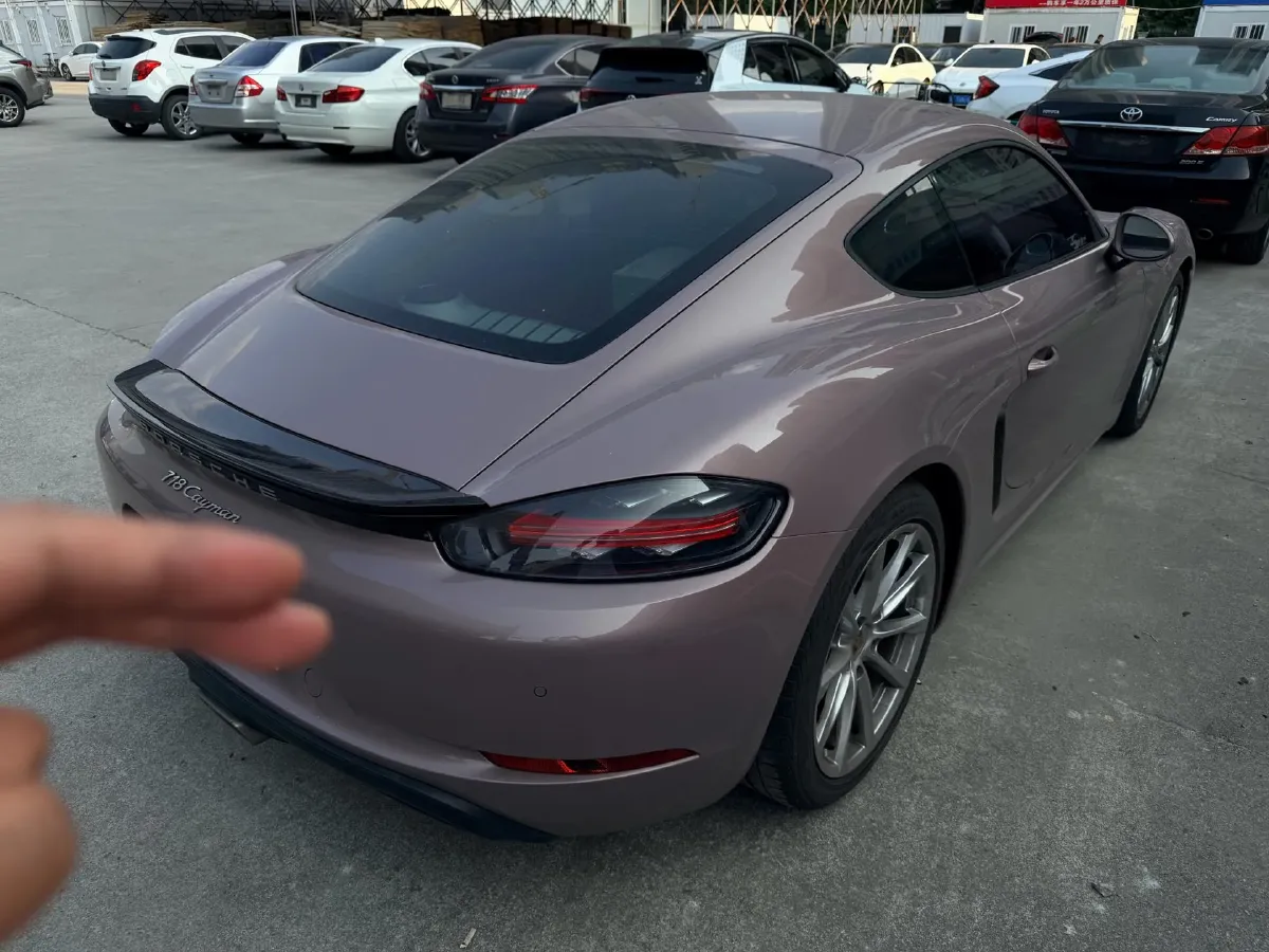 2022 Porsche 718 2.0T 250HP H4 7DCT,autocango,china used car exporter,china ev exporter,chinese used car exporter,chinese used ev exporter