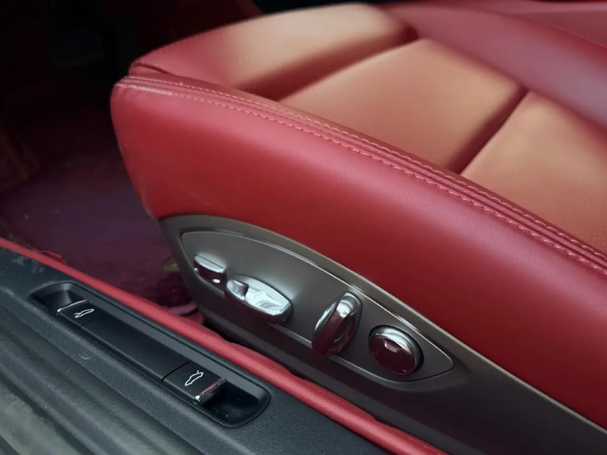 2022 Porsche 718 2.0T 250HP H4 7DCT,autocango,china used car exporter,china ev exporter,chinese used car exporter,chinese used ev exporter