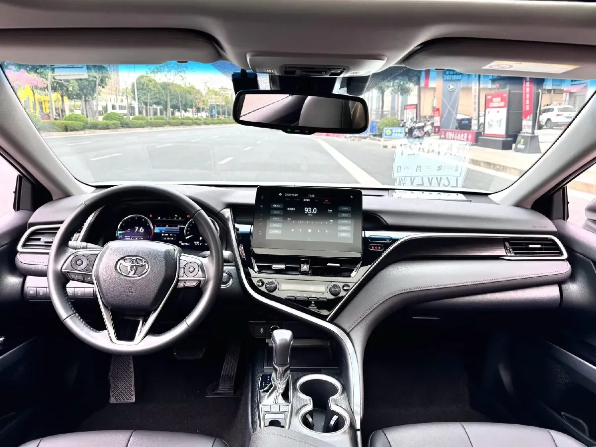 2021 Toyota Camry 2.5L 209HP L4 8AT,autocango,china used car exporter,china ev exporter,chinese used car exporter,chinese used ev exporter