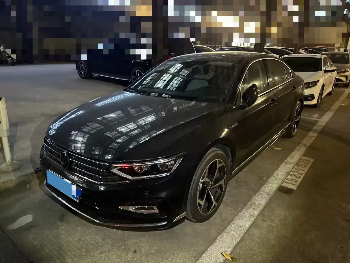 2023 Volkswagen Magotan 2.0T 186HP L4 7DCT,autocango,china used car exporter,china ev exporter,chinese used car exporter,chinese used ev exporter