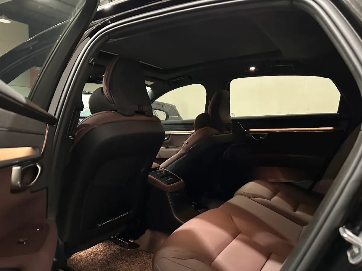 2026 Volvo S90 PHEV 2.0T 310HP L4 8AT PHEV,autocango,china used car exporter,china ev exporter,chinese used car exporter,chinese used ev exporter