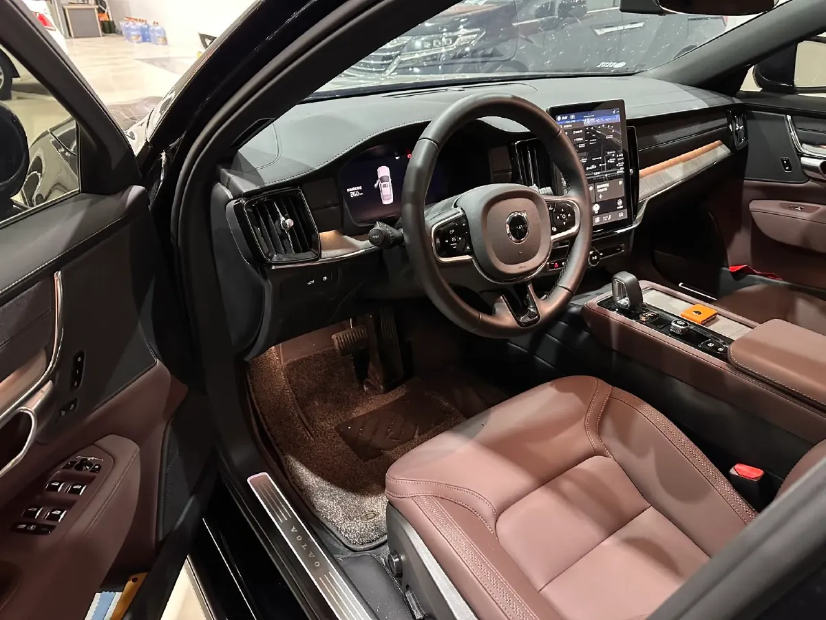 2026 Volvo S90 PHEV 2.0T 310HP L4 8AT PHEV,autocango,china used car exporter,china ev exporter,chinese used car exporter,chinese used ev exporter