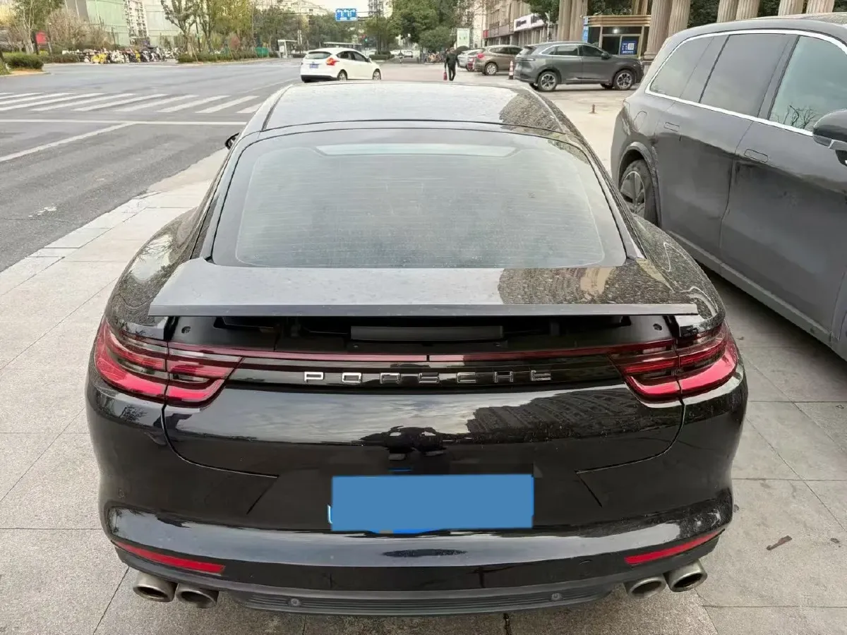 2017 BMW X6 3.0T 306HP L6 8AT,autocango,china used car exporter,china ev exporter,chinese used car exporter,chinese used ev exporter