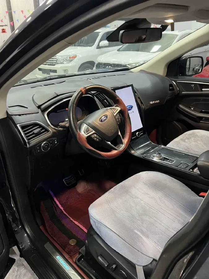2020 Ford Edge 2.0T 245HP L4 8AT,autocango,china used car exporter,china ev exporter,chinese used car exporter,chinese used ev exporter