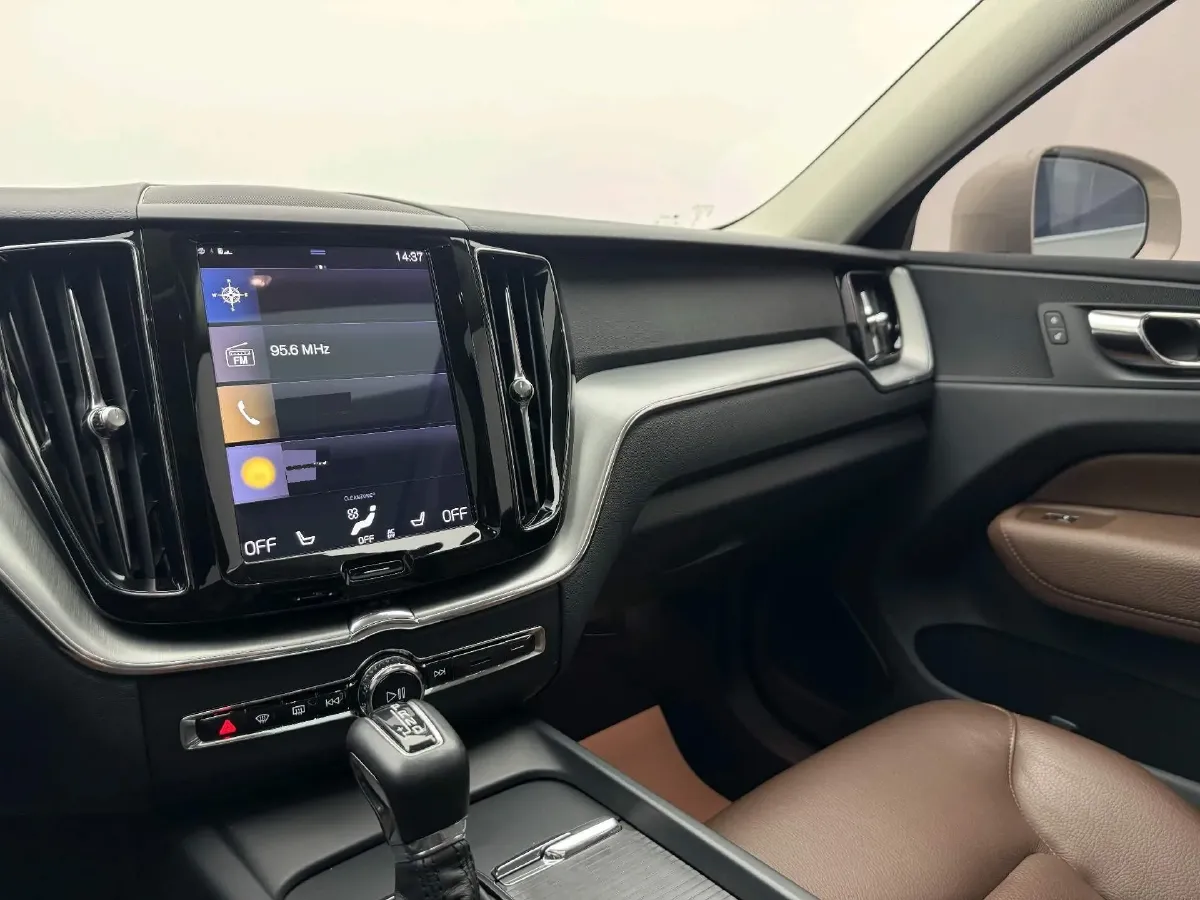 2019 Jeep Wrangler 2.0T 266HP L4 8AT,autocango,china used car exporter,china ev exporter,chinese used car exporter,chinese used ev exporter