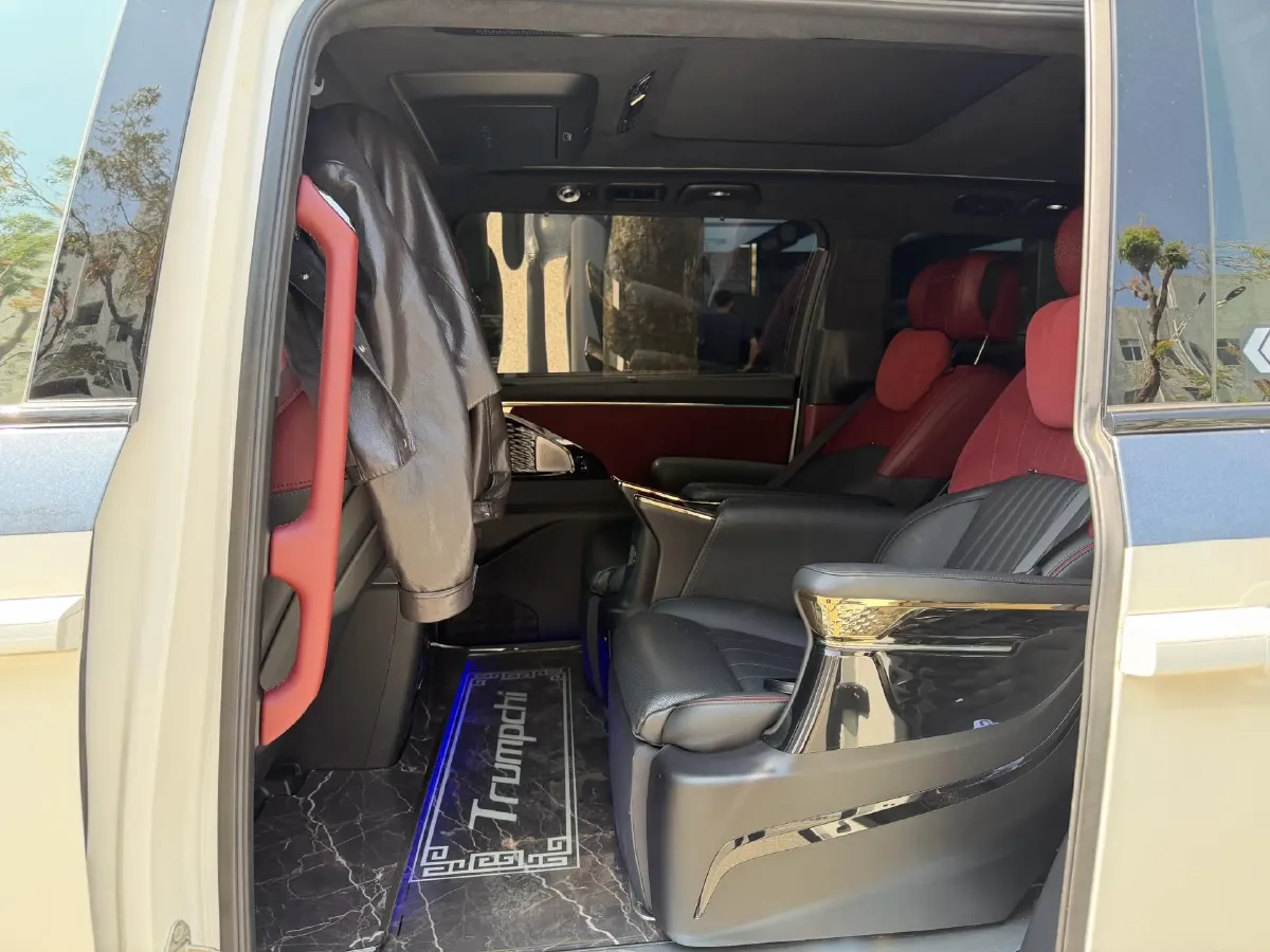 2023 GAC Trumpchi M8 2.0T 190HP L4 E-CVT Hybrid,autocango,china used car exporter,china ev exporter,chinese used car exporter,chinese used ev exporter