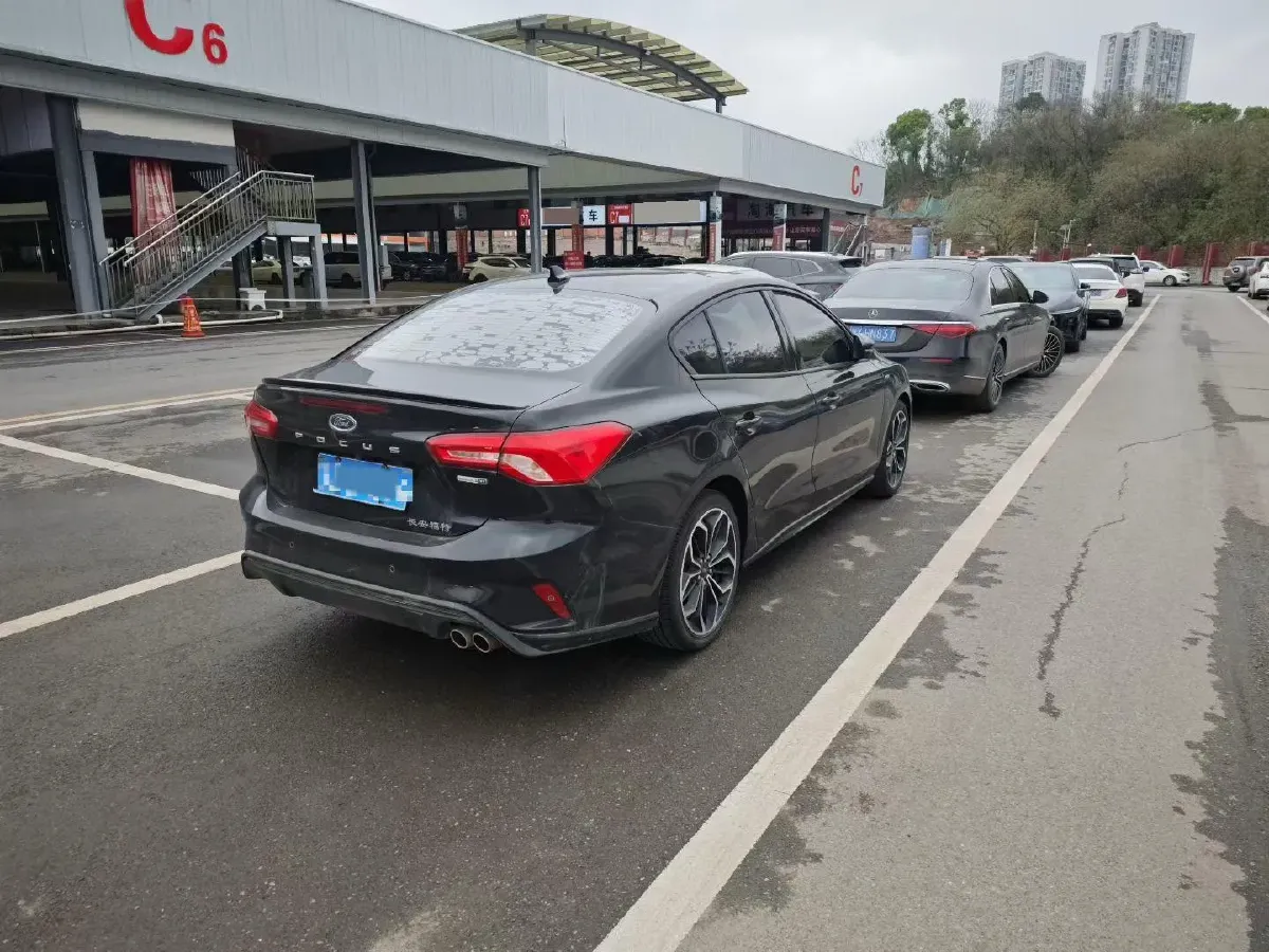 2020 Ford Focus 1.5T 174HP L3 8AT,autocango,china used car exporter,china ev exporter,chinese used car exporter,chinese used ev exporter
