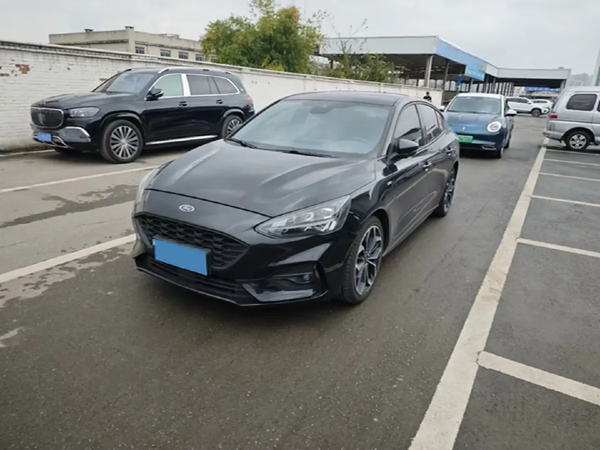2020 Ford Focus 1.5T 174HP L3 8AT,autocango,china used car exporter,china ev exporter,chinese used car exporter,chinese used ev exporter