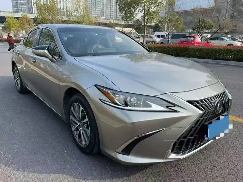 2023 Lexus ES 2.0L 173HP L4 CVT,autocango,china used car exporter,china ev exporter,chinese used car exporter,chinese used ev exporter
