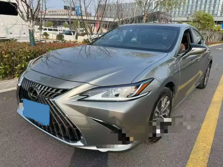 2023 Lexus ES 2.0L 173HP L4 CVT,autocango,china used car exporter,china ev exporter,chinese used car exporter,chinese used ev exporter