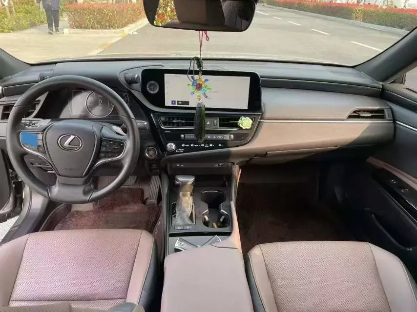 2023 Lexus ES 2.0L 173HP L4 CVT,autocango,china used car exporter,china ev exporter,chinese used car exporter,chinese used ev exporter
