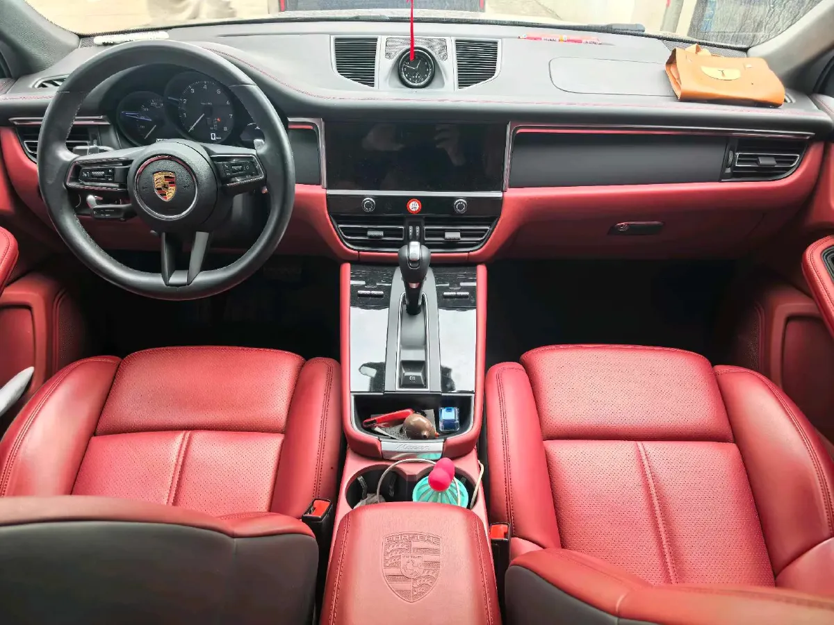 2023 Porsche Macan 2.0T 265HP L4 7DCT,autocango,china used car exporter,china ev exporter,chinese used car exporter,chinese used ev exporter