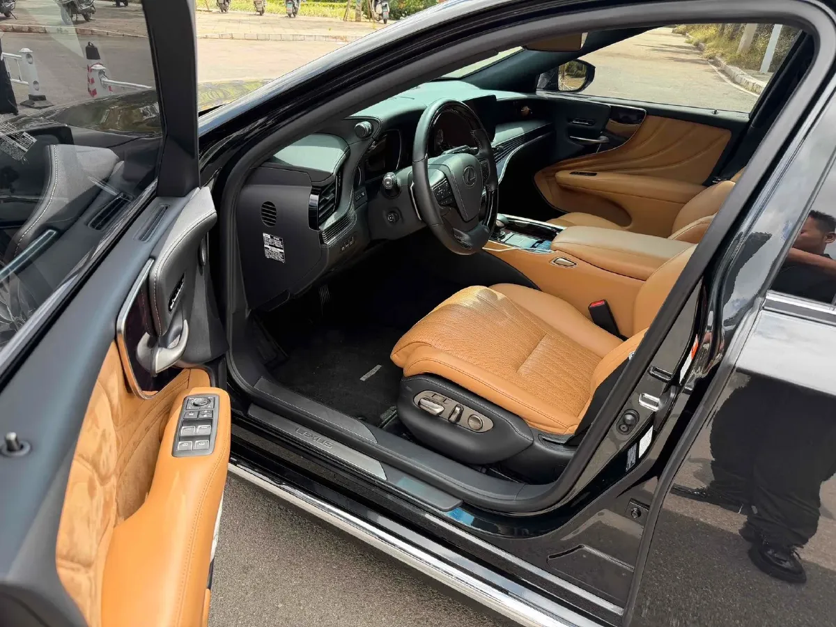 2021 Lexus LS 3.5L 299HP V6 E-CVT Hybrid,autocango,china used car exporter,china ev exporter,chinese used car exporter,chinese used ev exporter