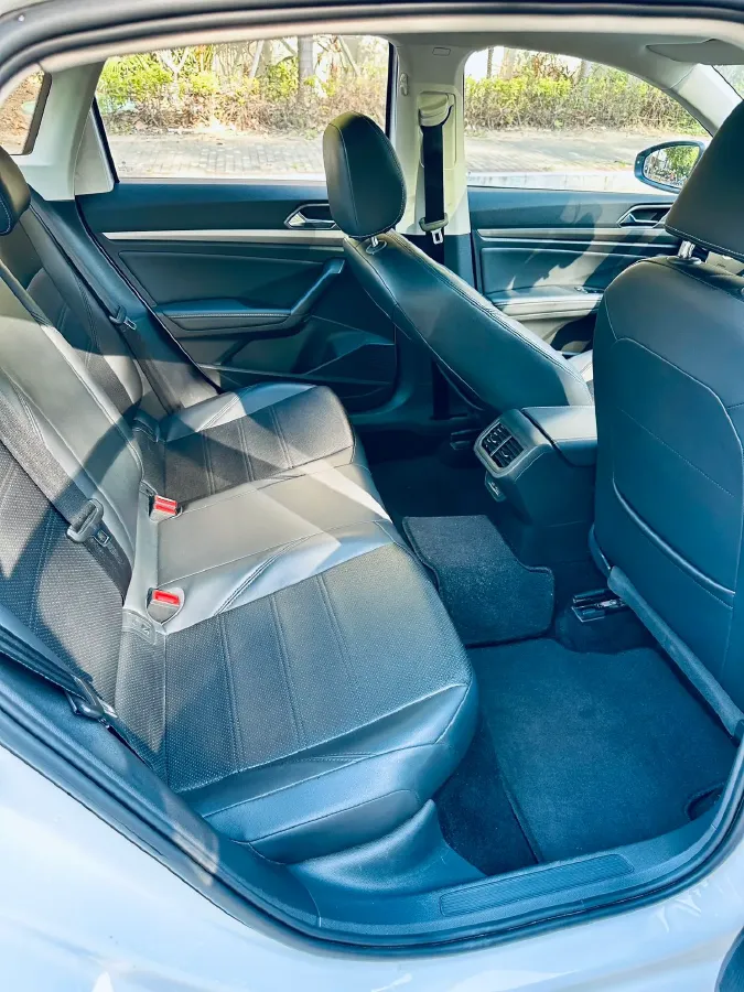 2022 Volkswagen Sagitar 1.2T 116HP L4 7DCT,autocango,china used car exporter,china ev exporter,chinese used car exporter,chinese used ev exporter