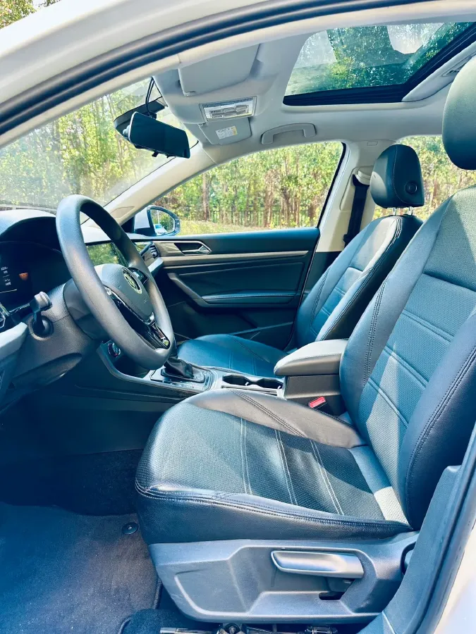 2022 Volkswagen Sagitar 1.2T 116HP L4 7DCT,autocango,china used car exporter,china ev exporter,chinese used car exporter,chinese used ev exporter