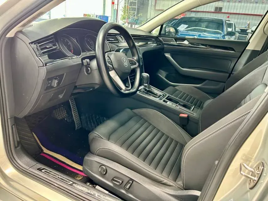 2020 Volkswagen Magotan 2.0T 186HP L4 7DCT,autocango,china used car exporter,china ev exporter,chinese used car exporter,chinese used ev exporter