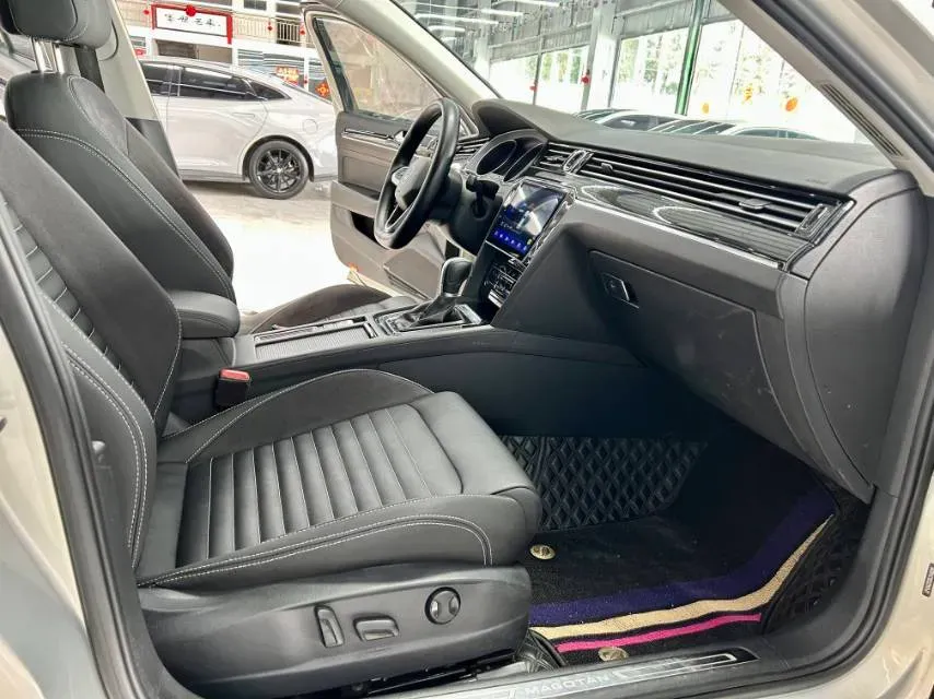 2020 Volkswagen Magotan 2.0T 186HP L4 7DCT,autocango,china used car exporter,china ev exporter,chinese used car exporter,chinese used ev exporter
